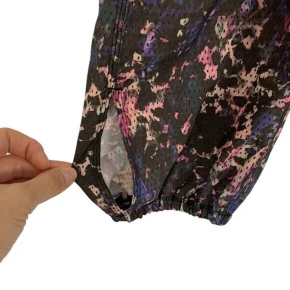 Lululemon High Rise Printed Mesh Crop Leggings Yoga Athleisure Pants 6 Capris - Picture 3 of 5